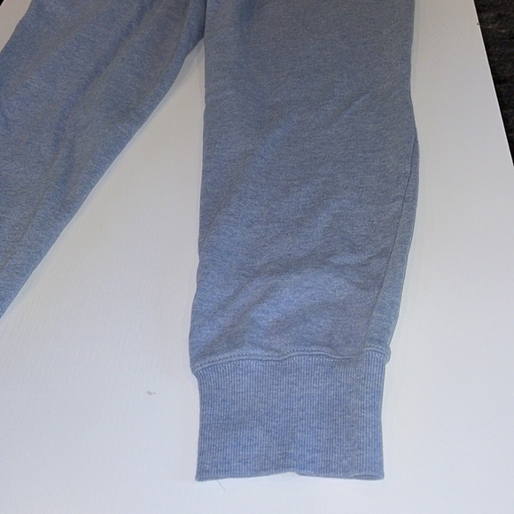 Waist 19 to 20” 10”rise 27” inseam. There’s like a blue gray heathered color - Picture 5 of 8